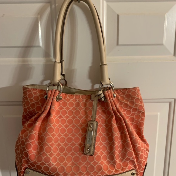 Nine West “9’s” coral satchel - Picture 5 of 16